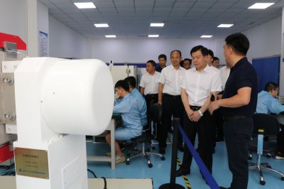 咸陽市人大常委會黨組書記、主任張崗嶺一行到我司調(diào)研